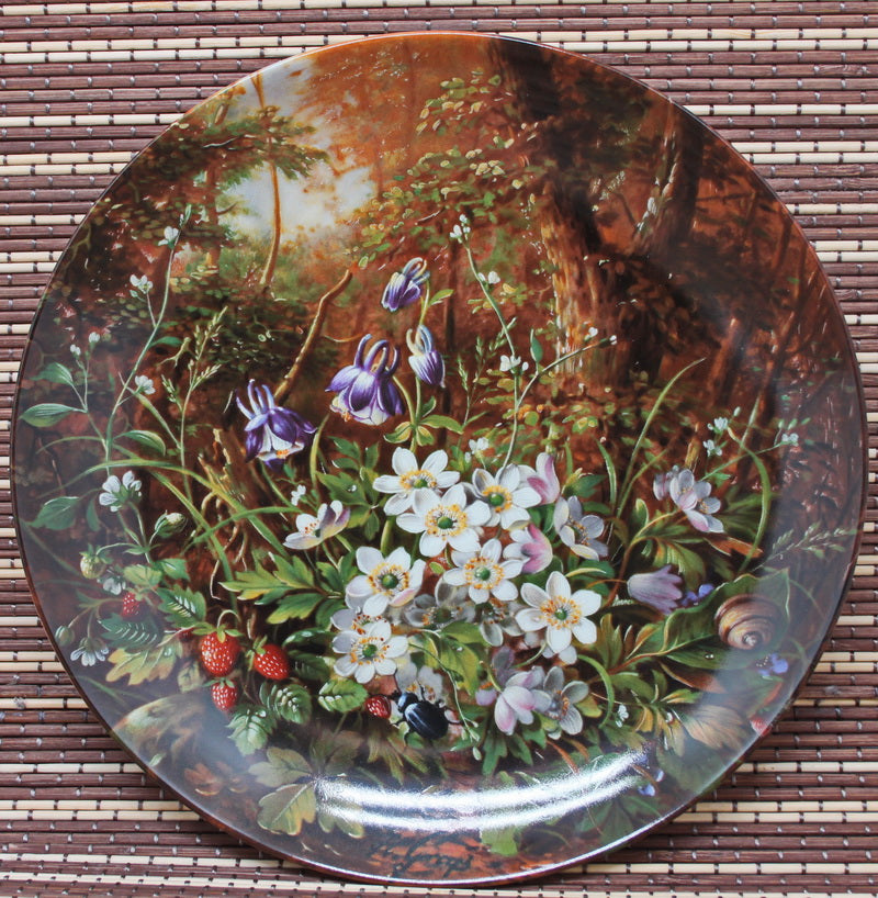 12 wall porcelain panels from the 'Wild Beauties' series.